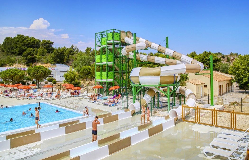 ESPACE AQUALUDIQUE ET SANITAIRE CAMPING LA FALAISE